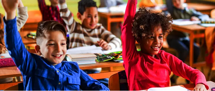 Solusi Manajemen Kehadiran Sekolah (Studi Kasus Sekolah Dasar dan Menengah di India)